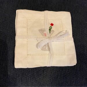 Set of 4 Tiramisu Linen White Cocktail Napkins- Embroidered Cocktails New